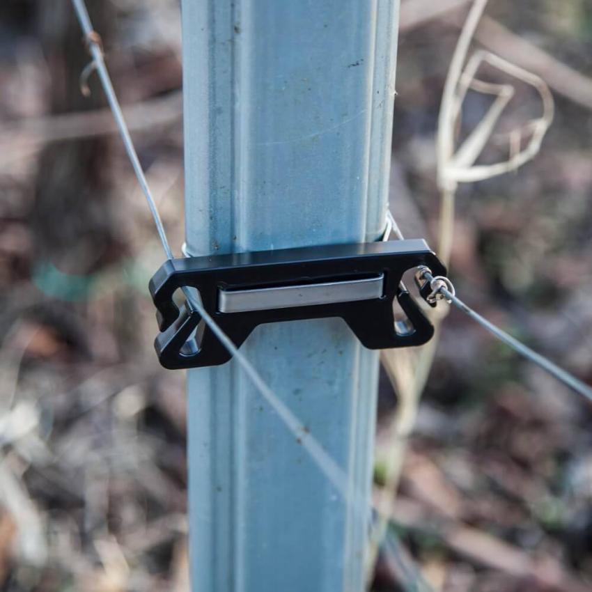 Plastic pole bracket